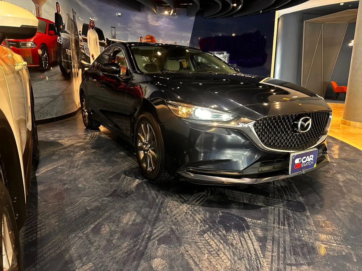 Car image 3