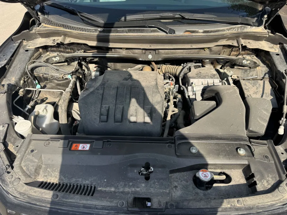 Car image 23