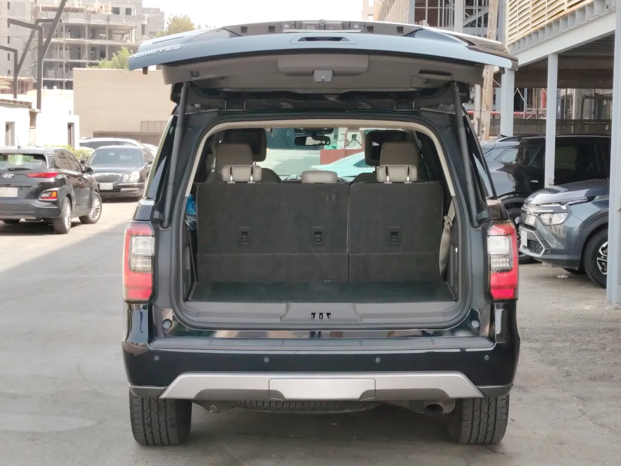 Car image 31