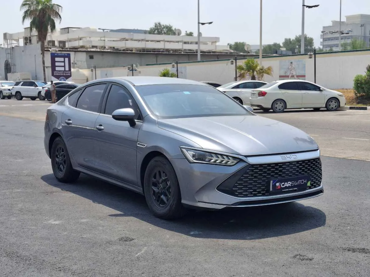 Car image 3