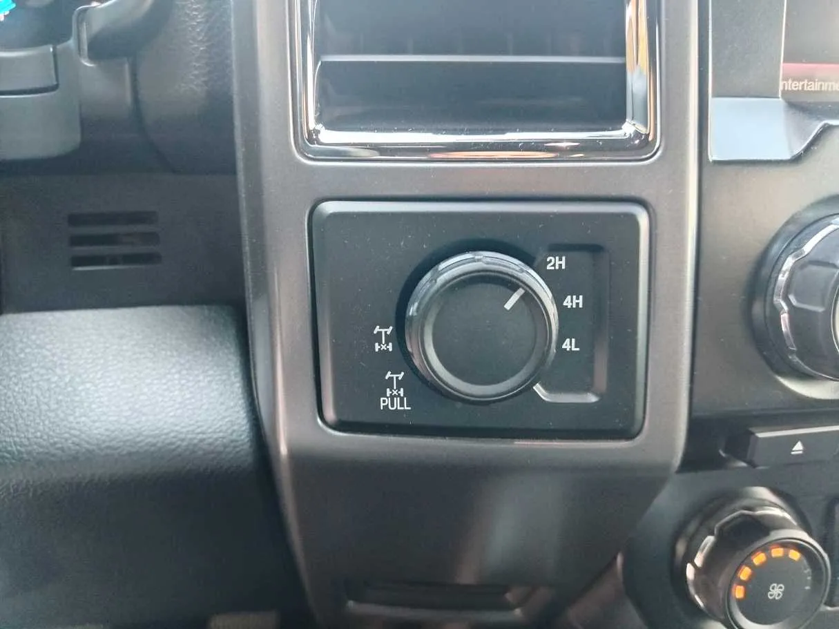 Car image 37