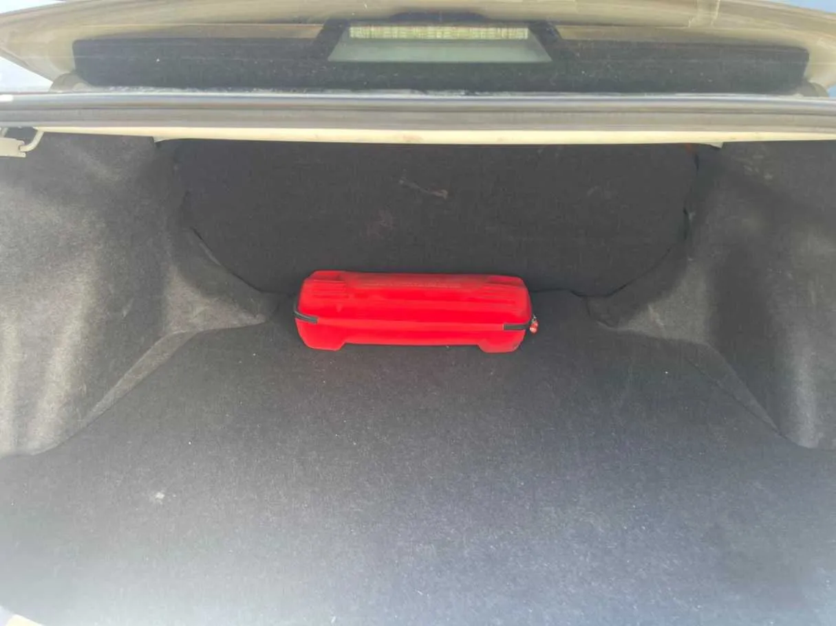 Car image 35