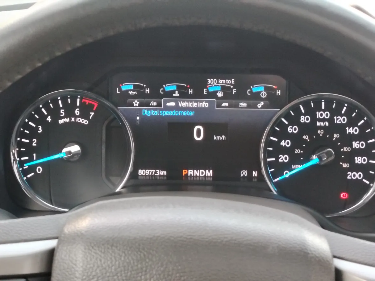 Car image 25