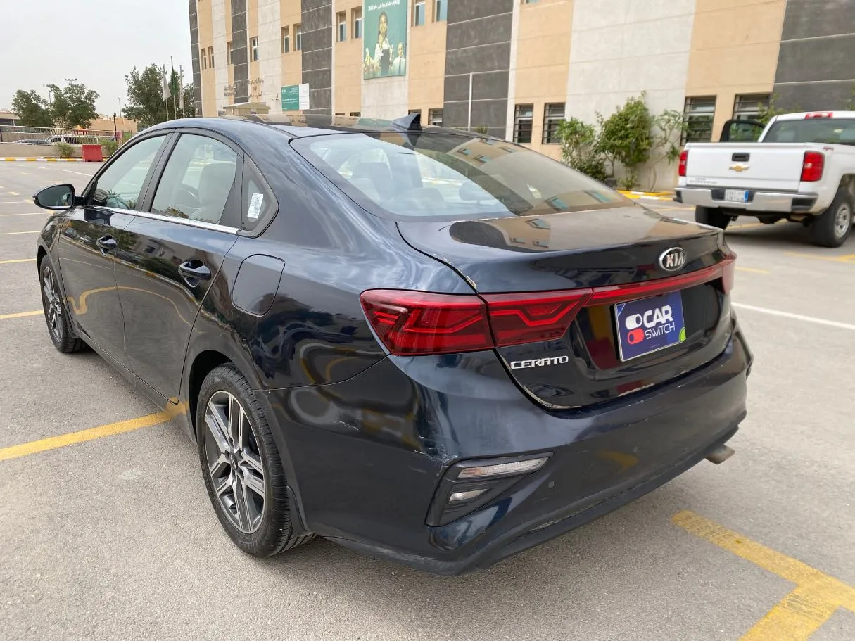 Car image 7