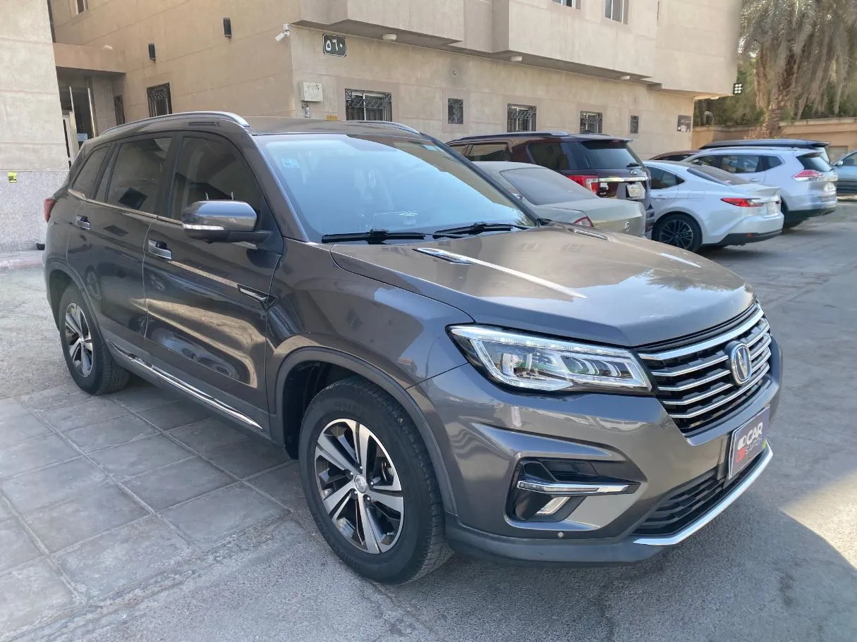 Car image 3