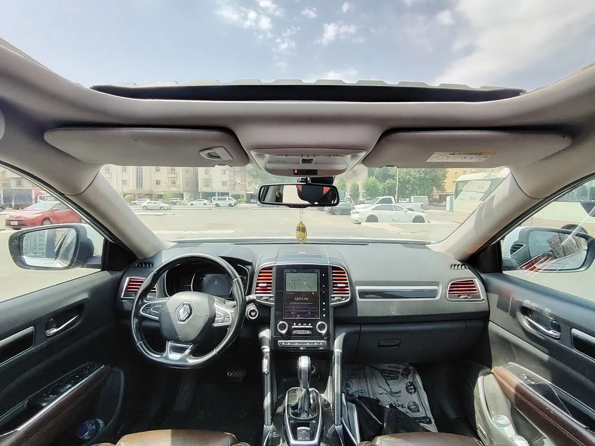 Car image 17