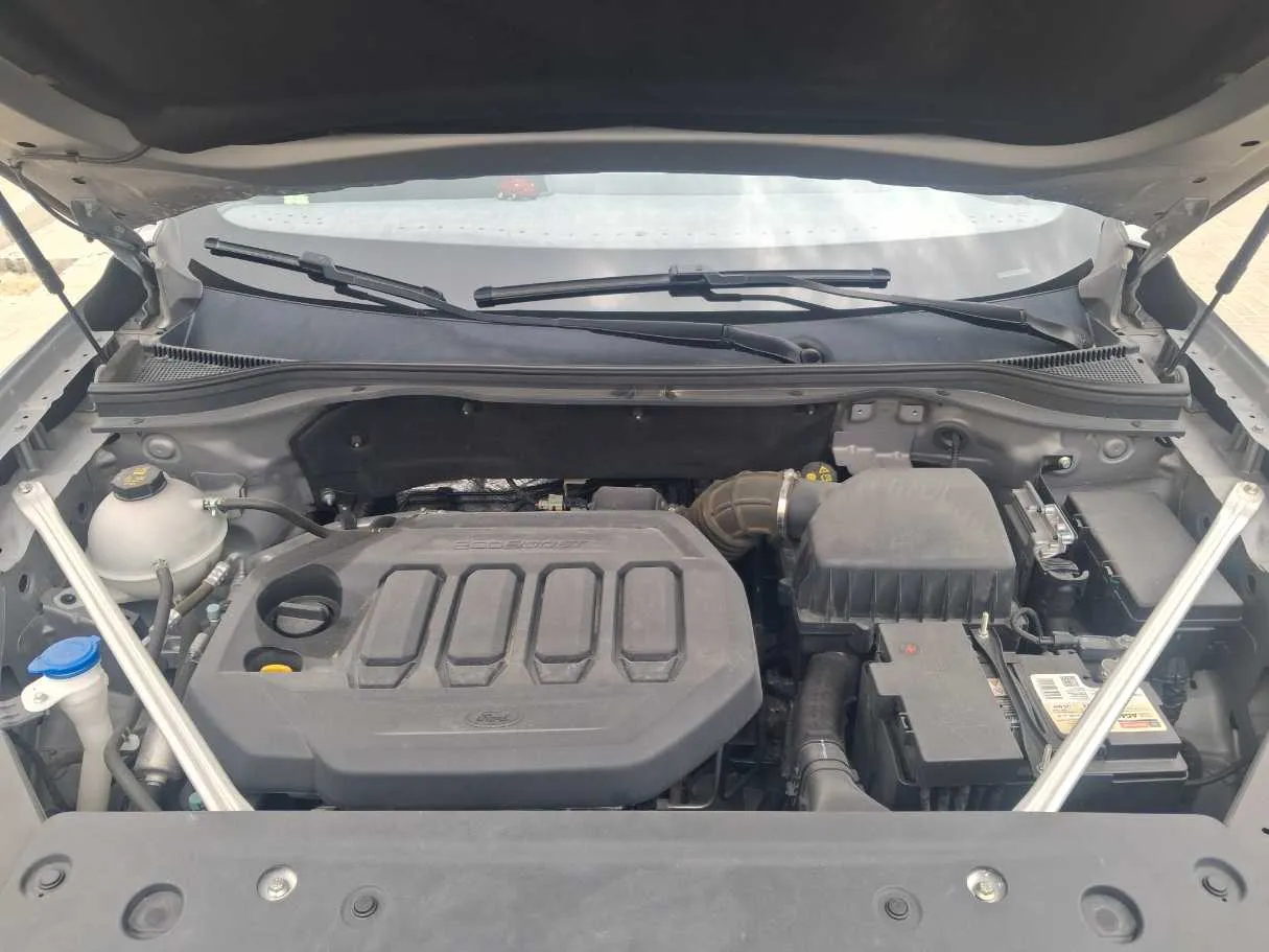 Car image 20