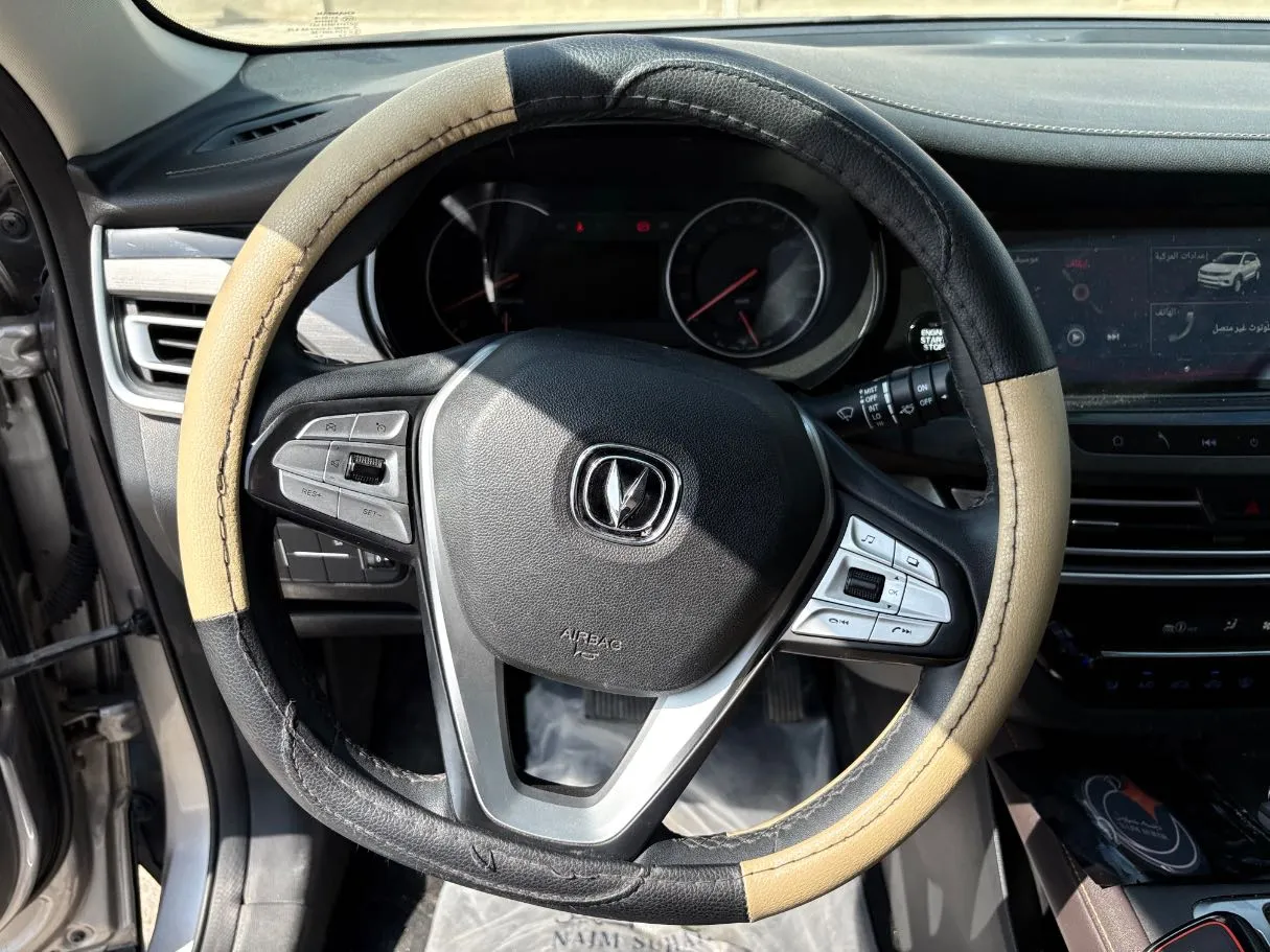 Car image 23