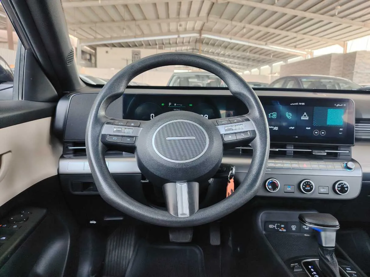 Car image 24