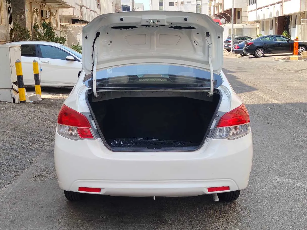 Car image 24