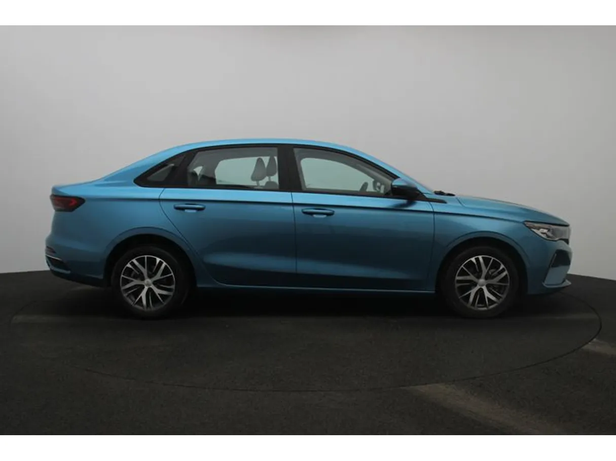Car image 13