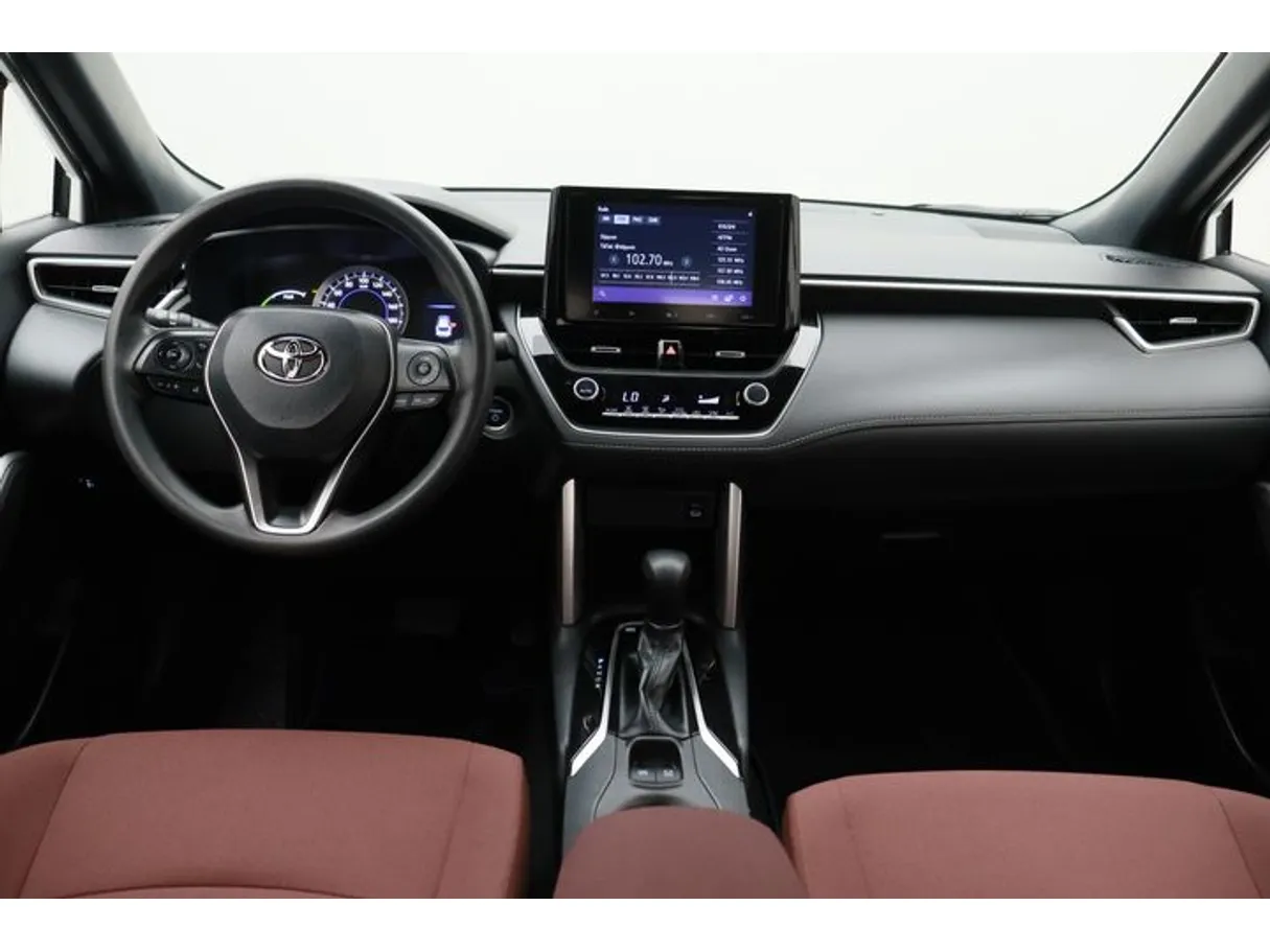 Car image 14