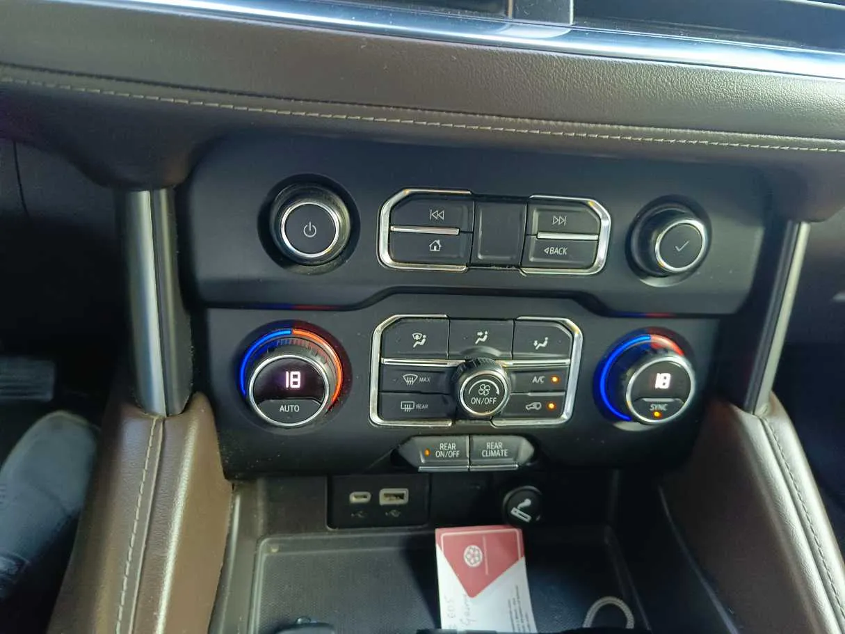 Car image 23
