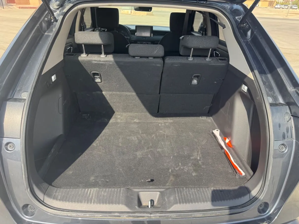 Car image 20
