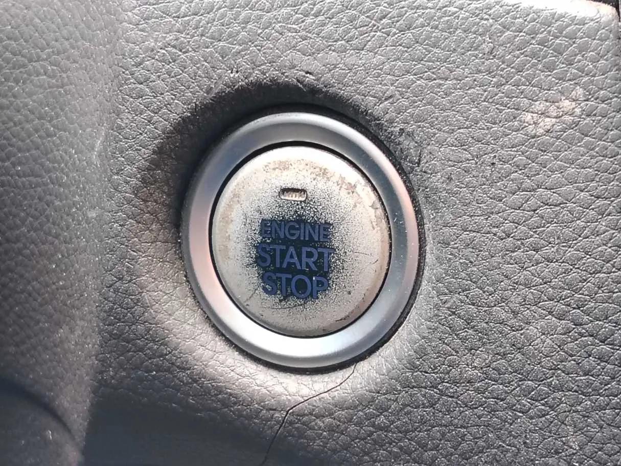 Car image 33