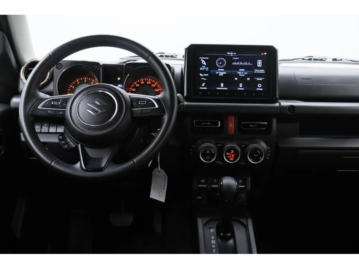 Car image 15