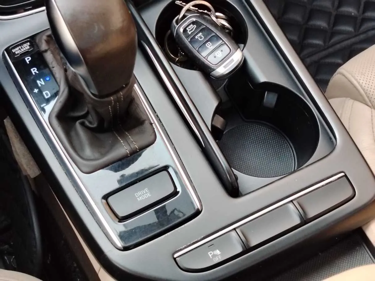 Car image 22