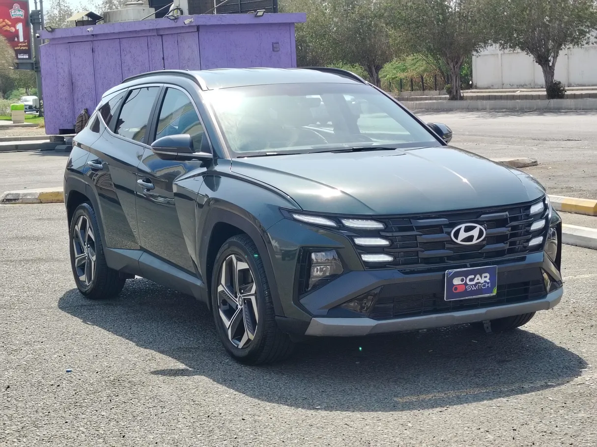 Car image 3