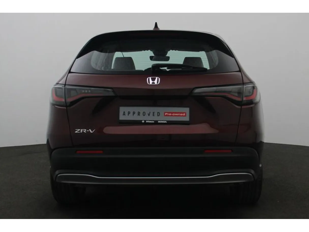 Car image 12