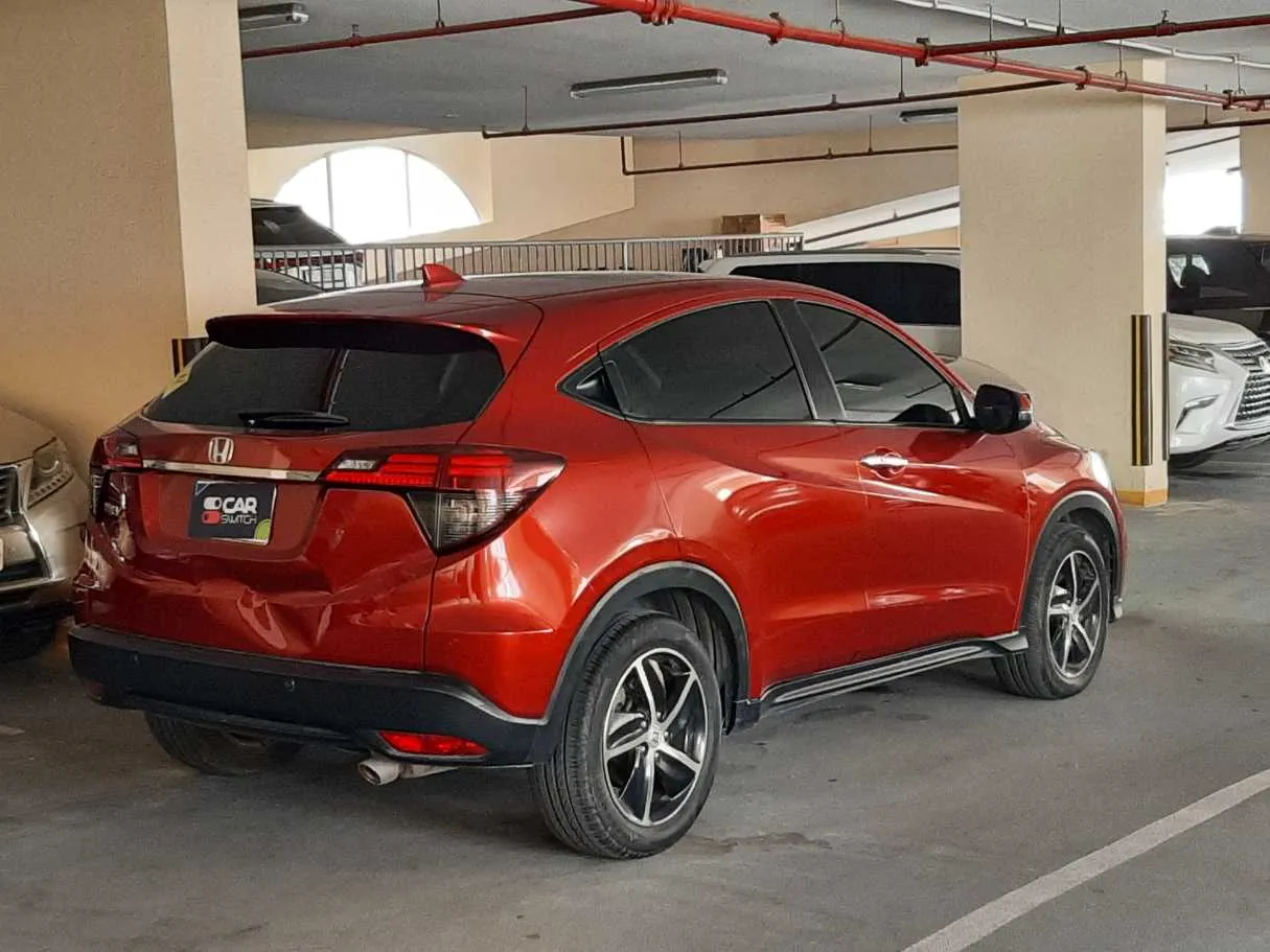 Car image 7