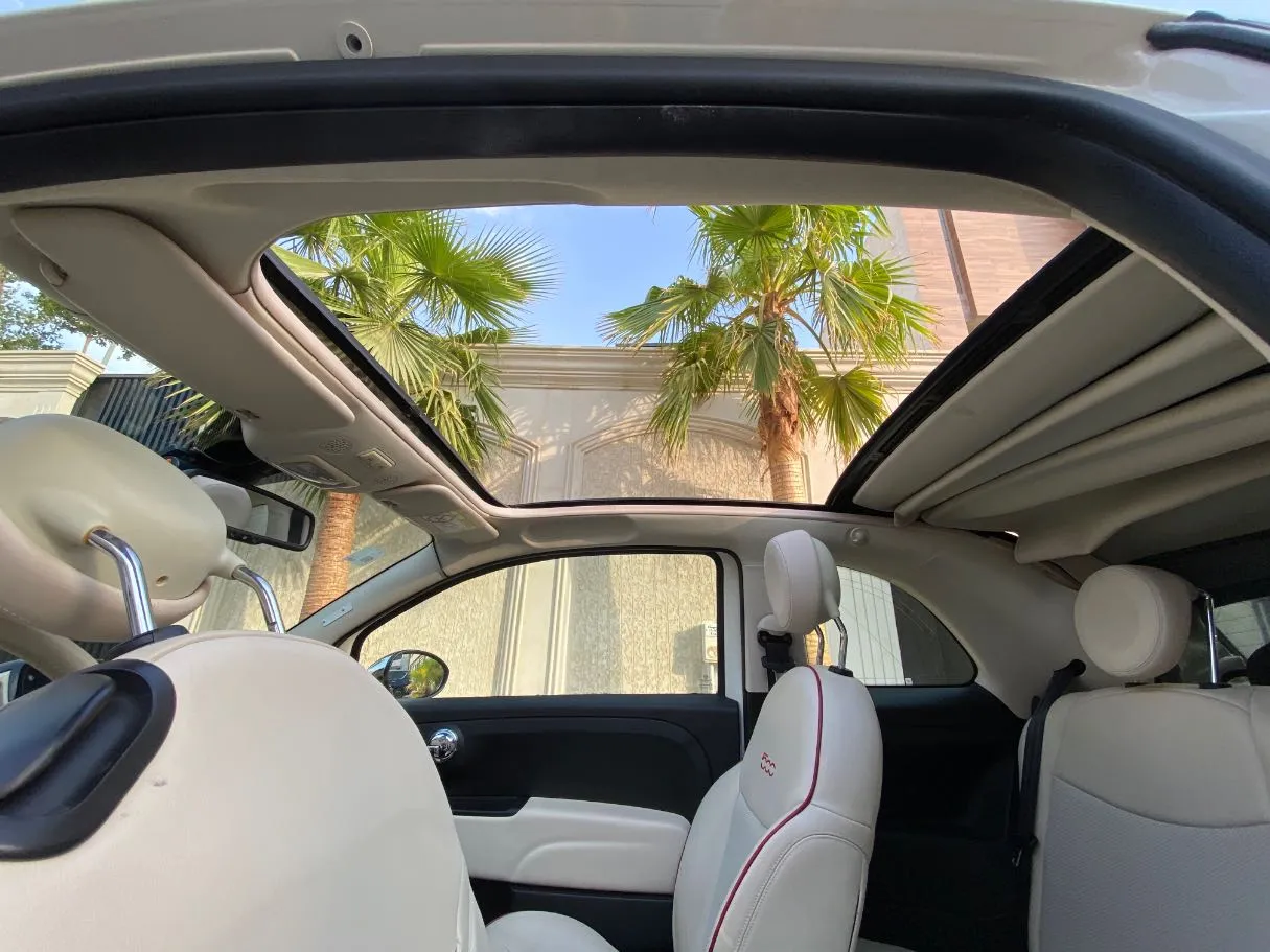 Car image 13