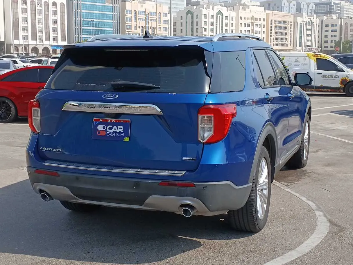 Car image 5