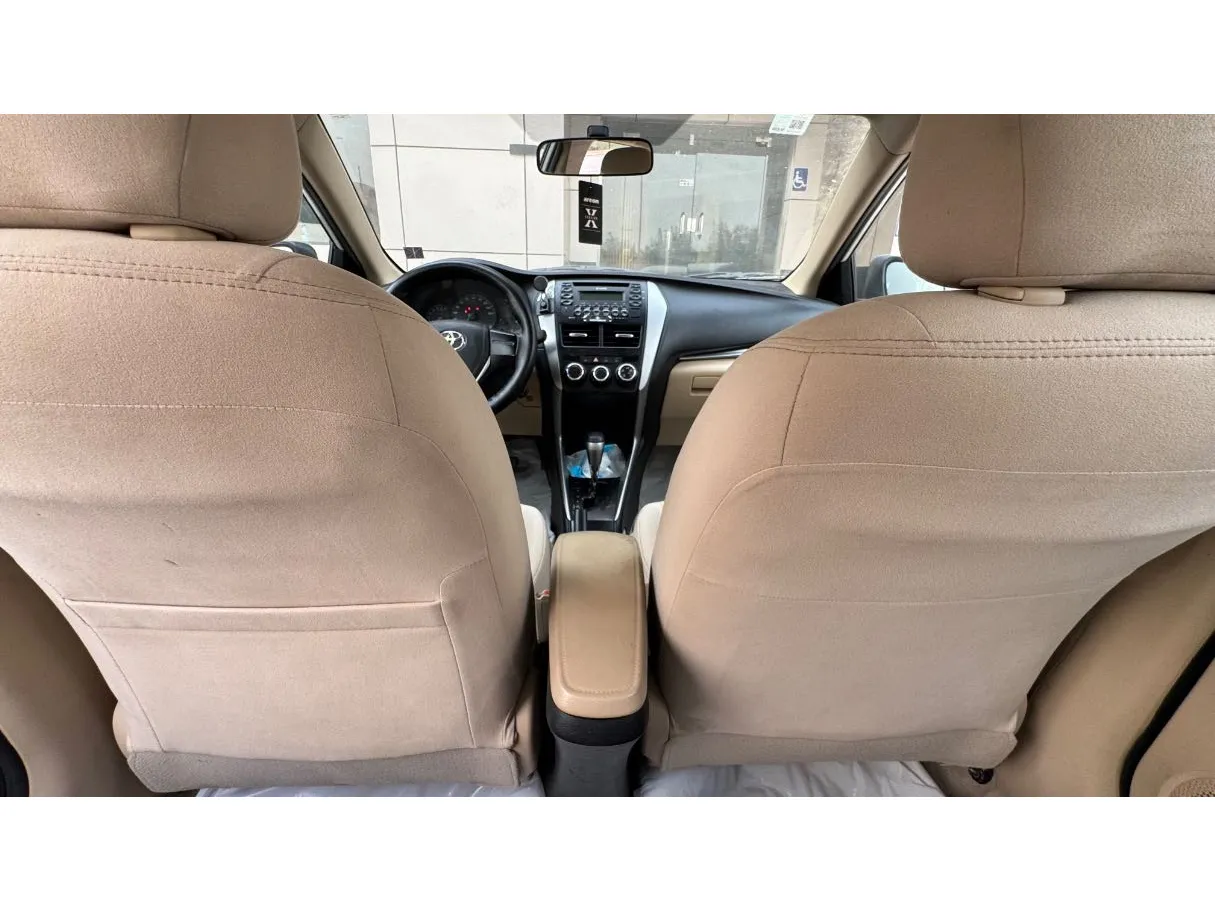 Car image 22