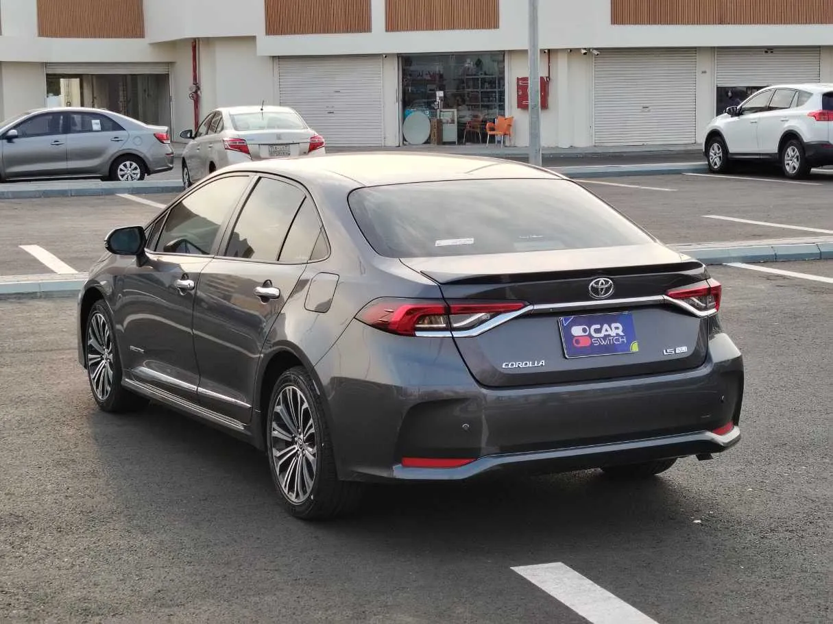 Car image 7