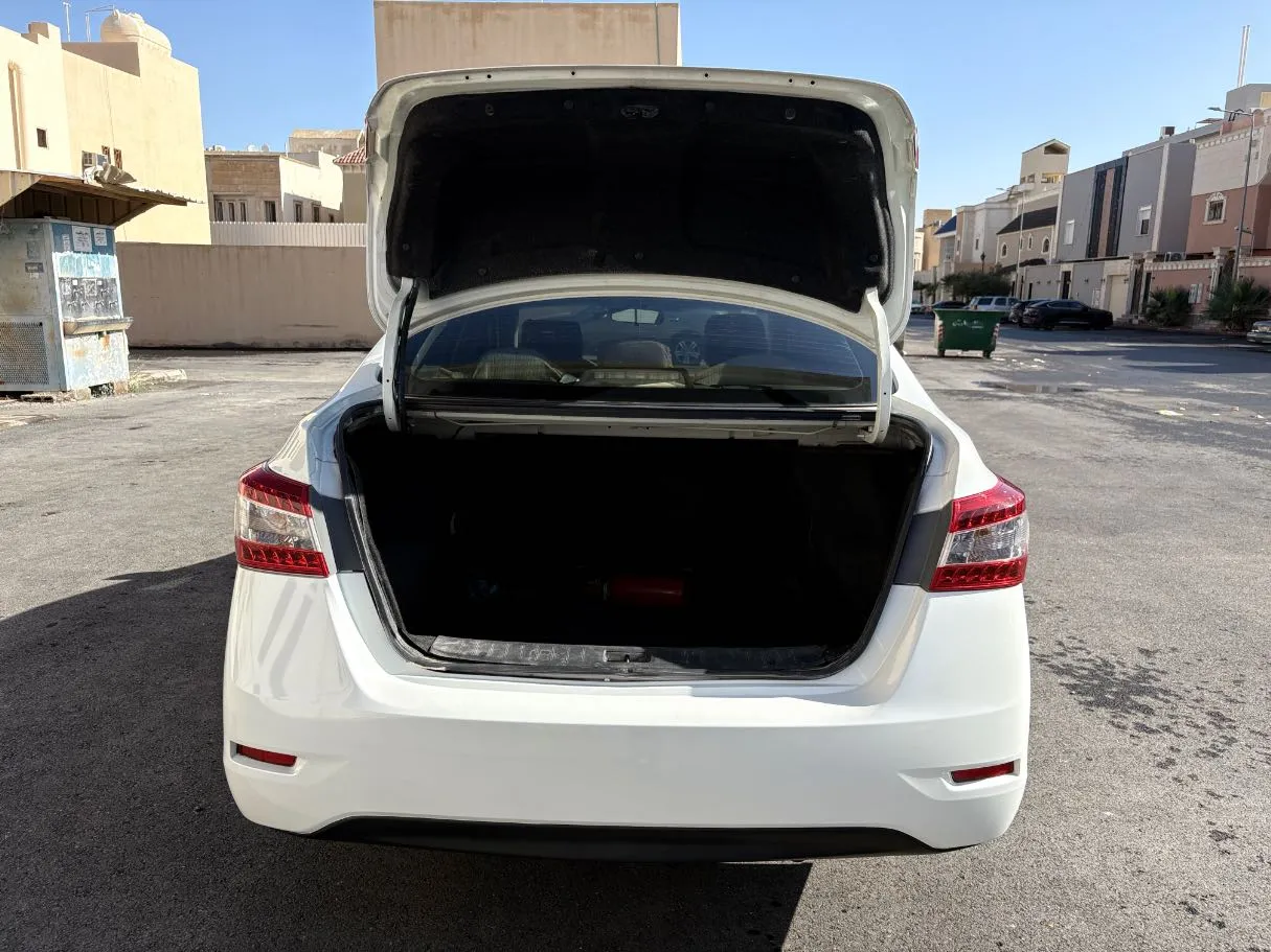 Car image 23