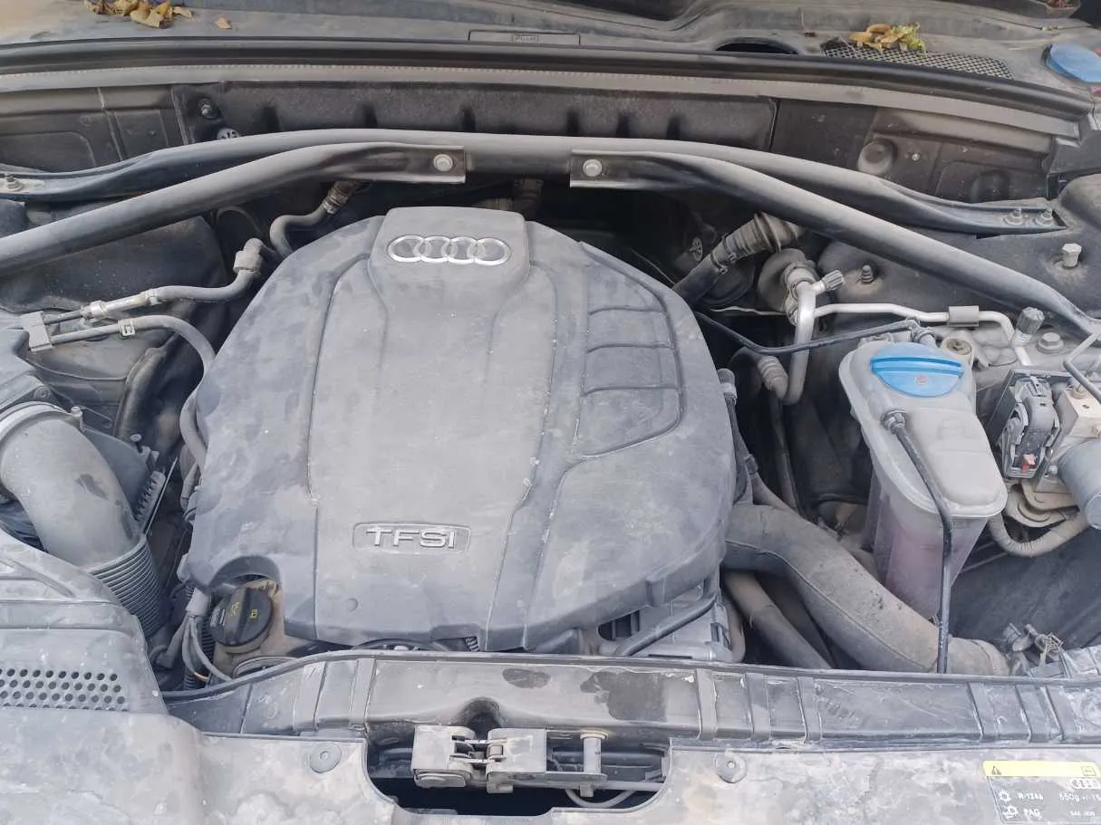 Car image 24
