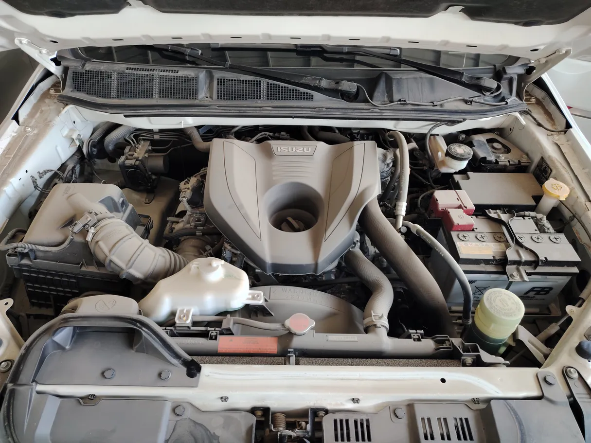 Car image 32
