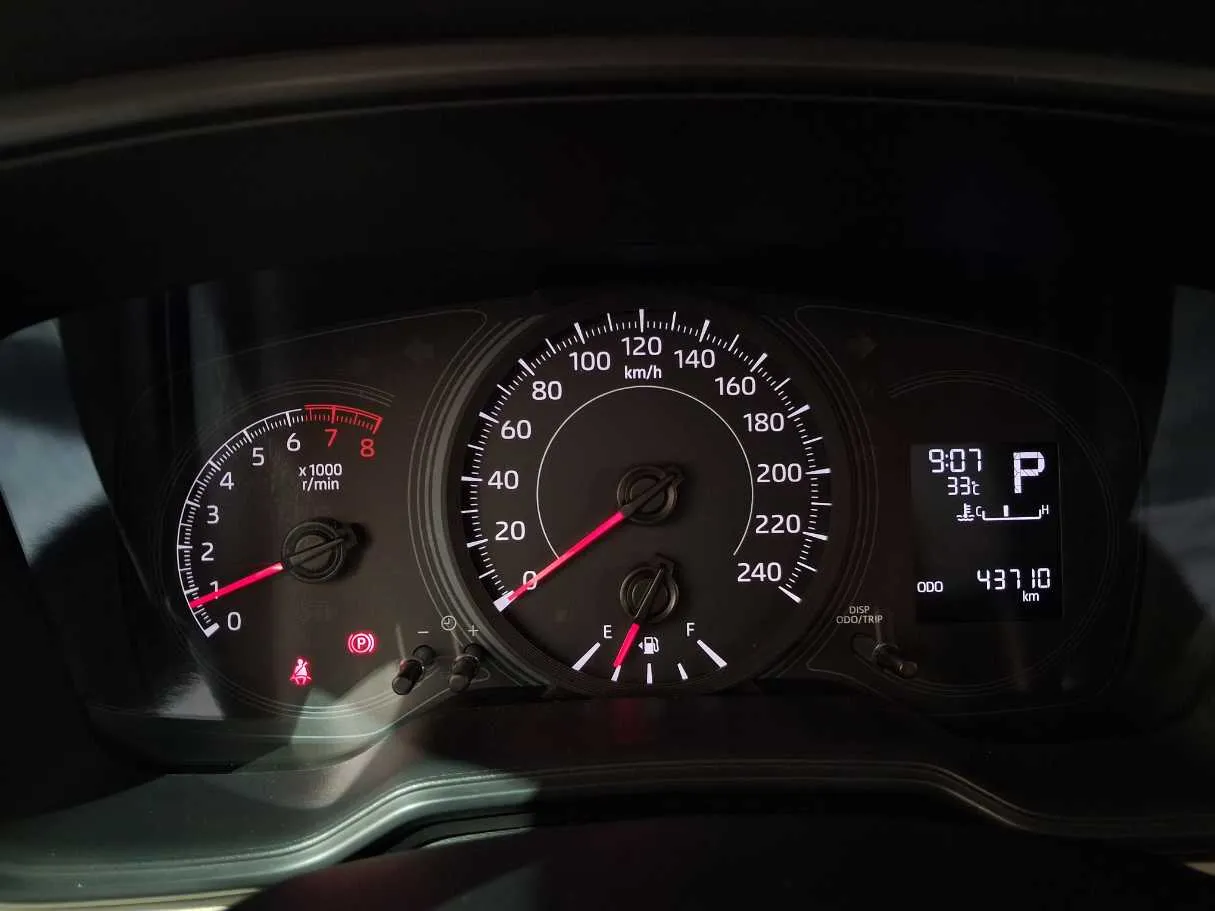 Car image 17