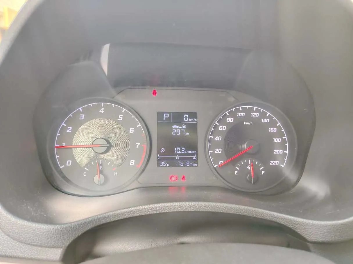 Car image 31