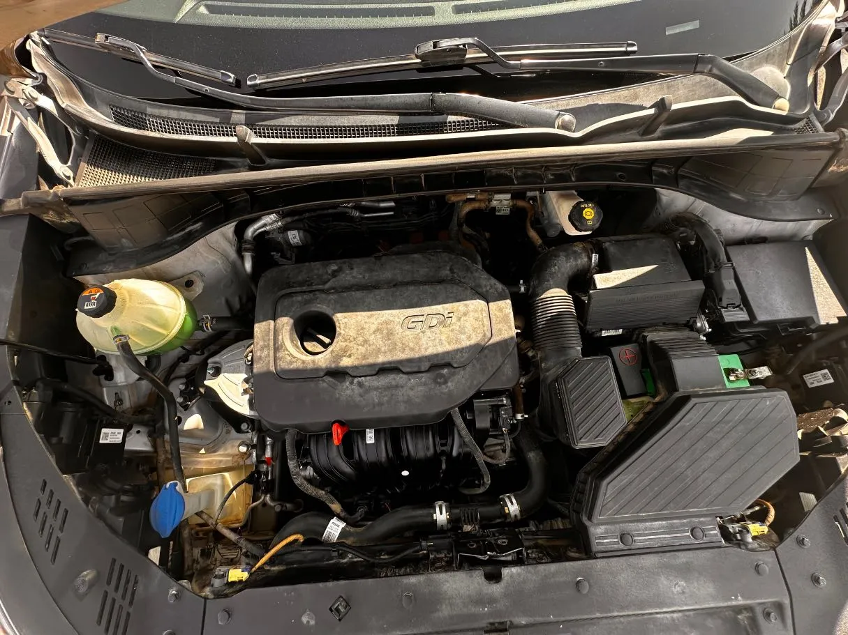 Car image 30