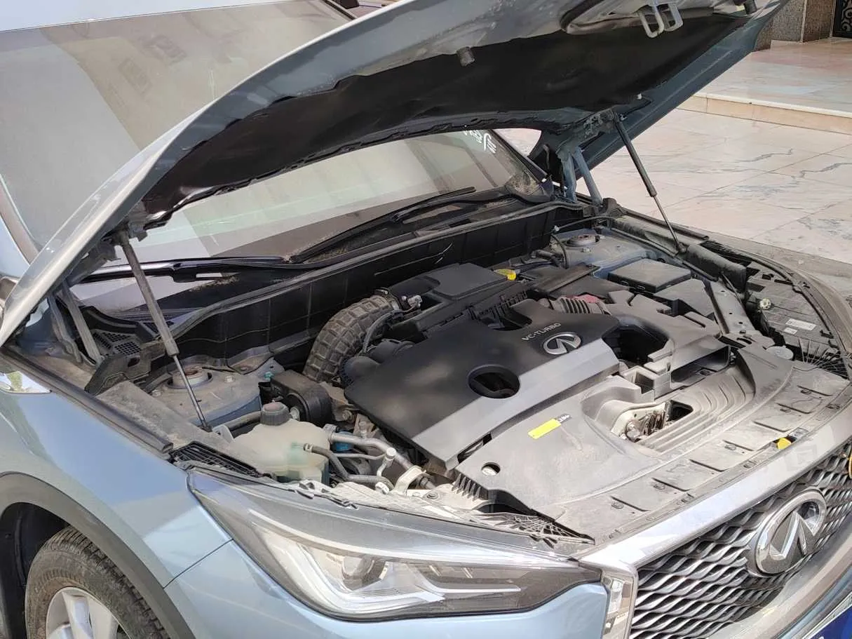 Car image 32