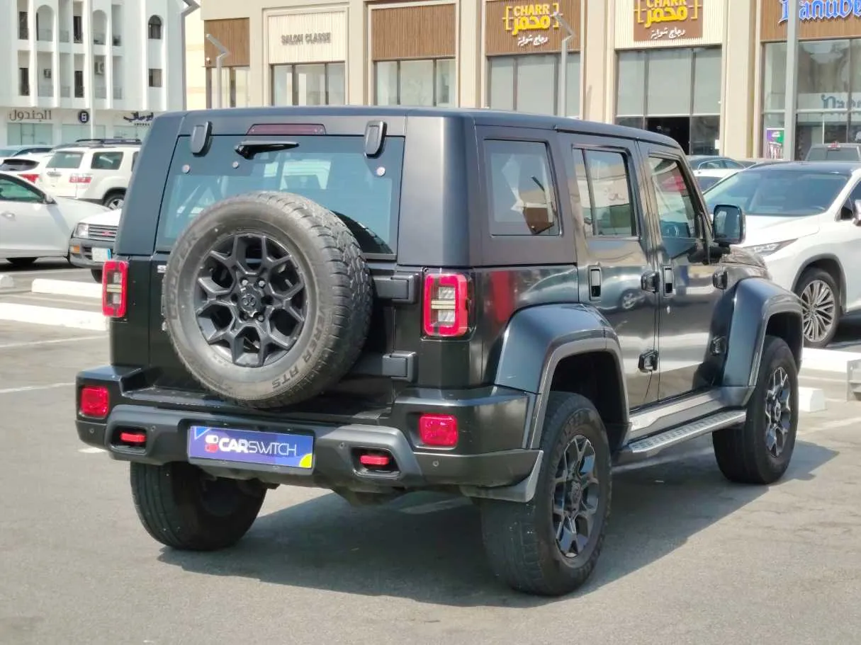 Car image 5