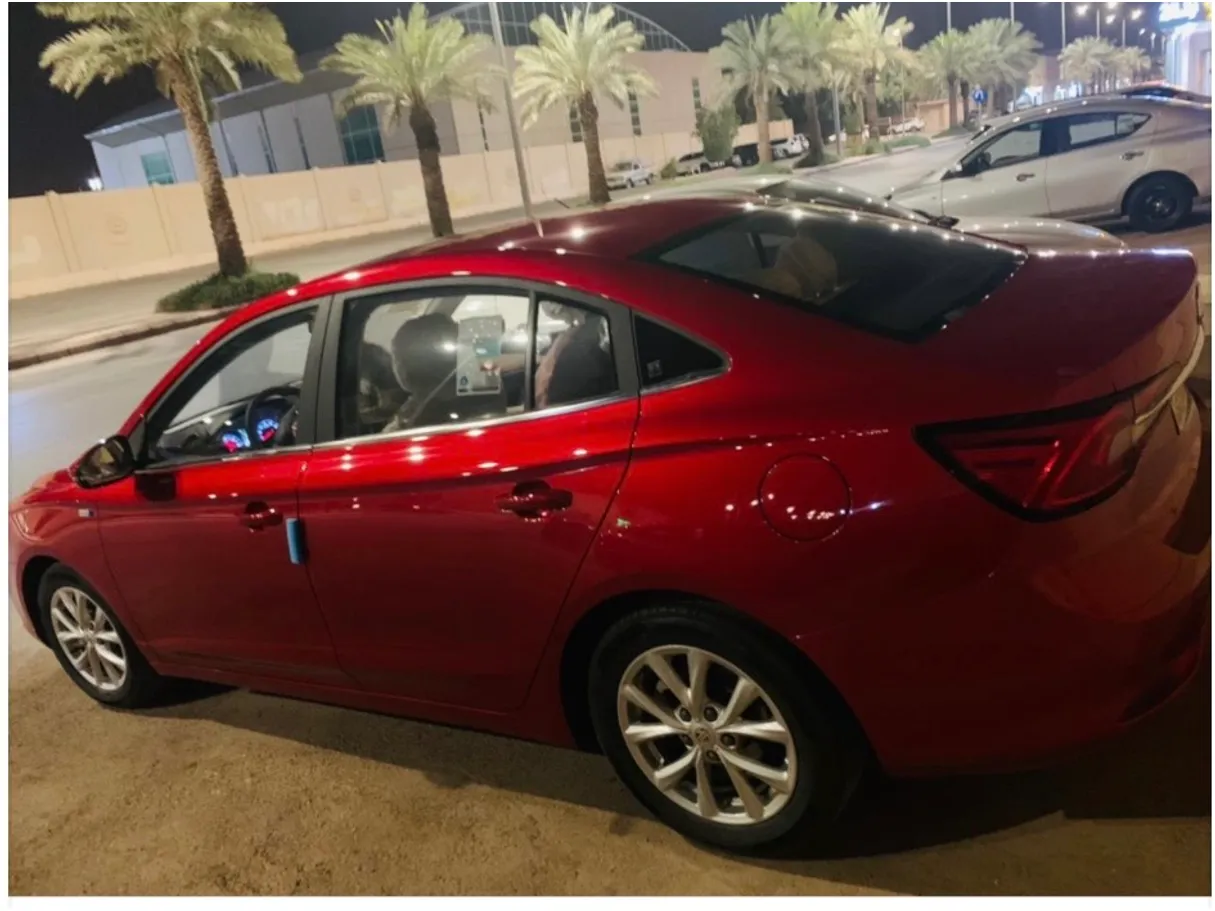 Car image 2