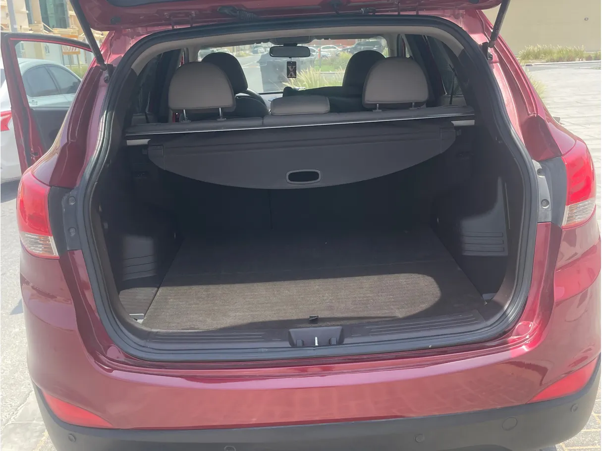 Car image 10