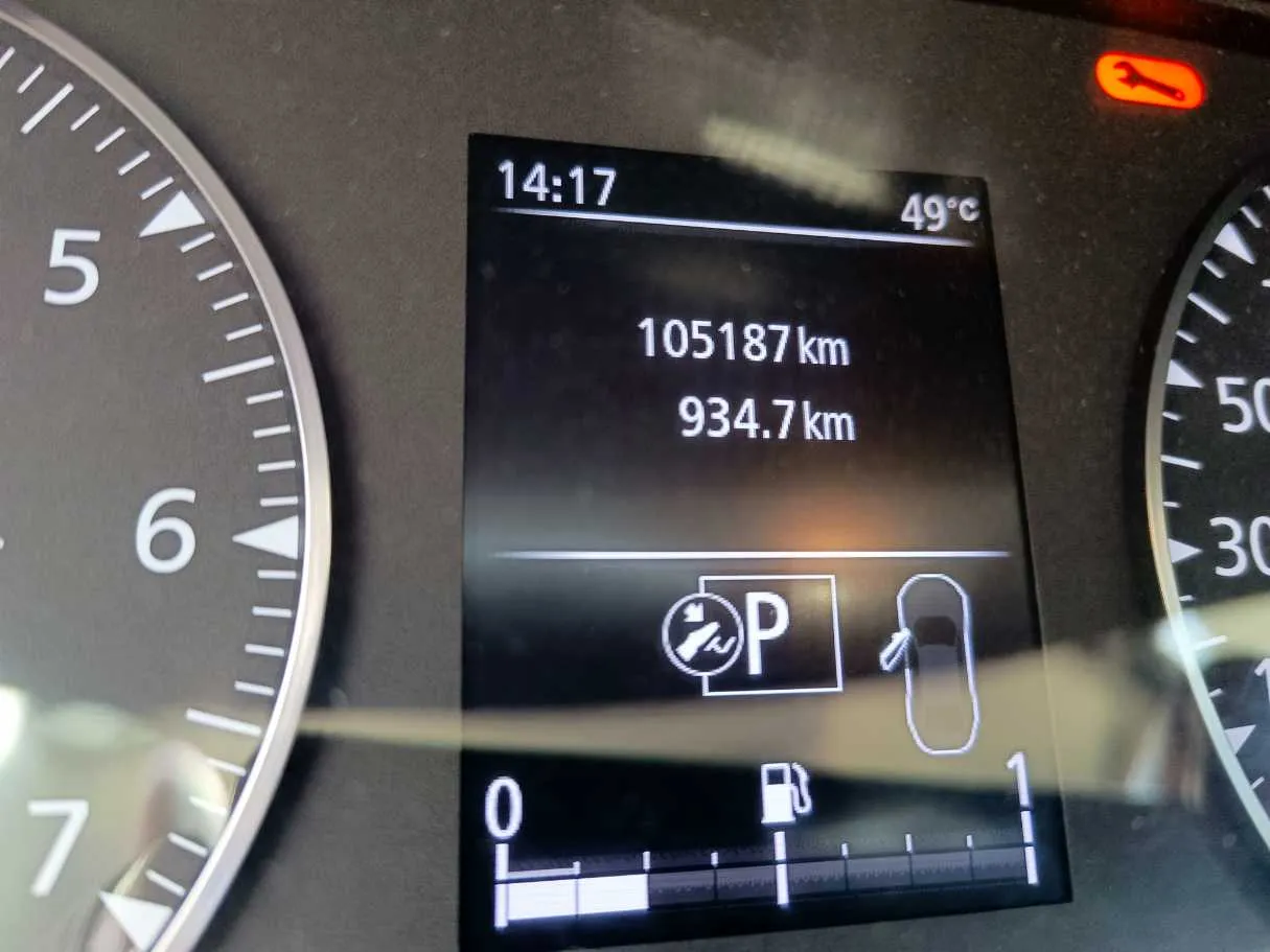 Car image 24