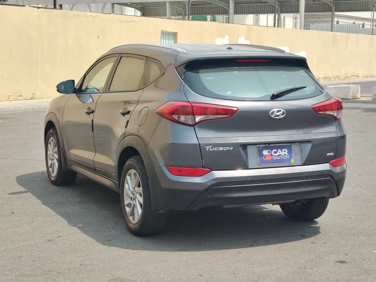 Car image 7