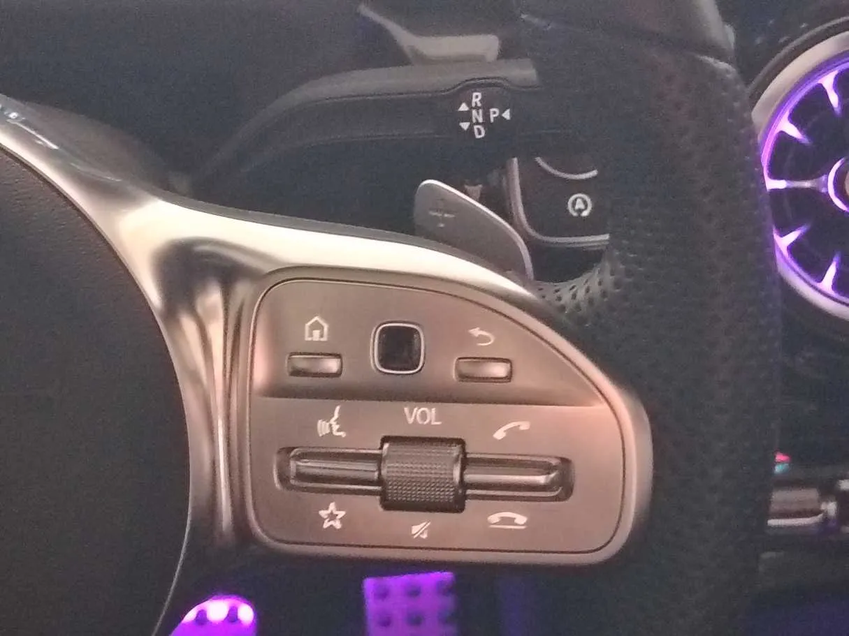 Car image 34