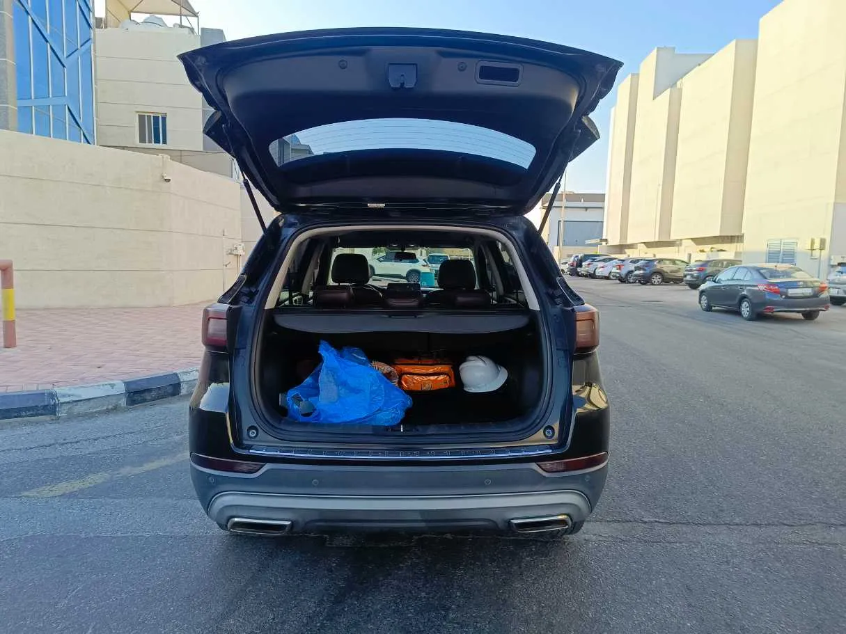 Car image 27