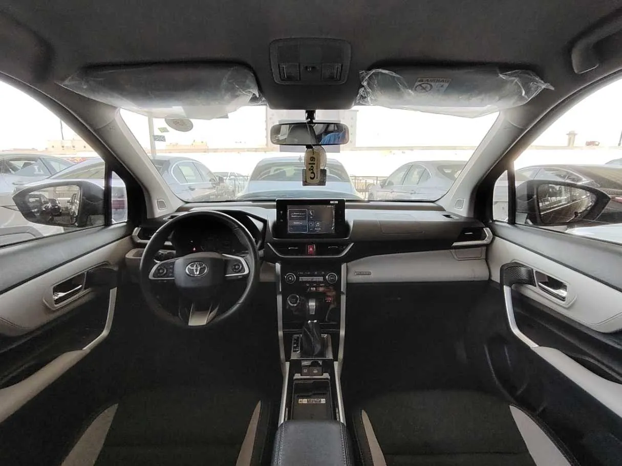 Car image 22