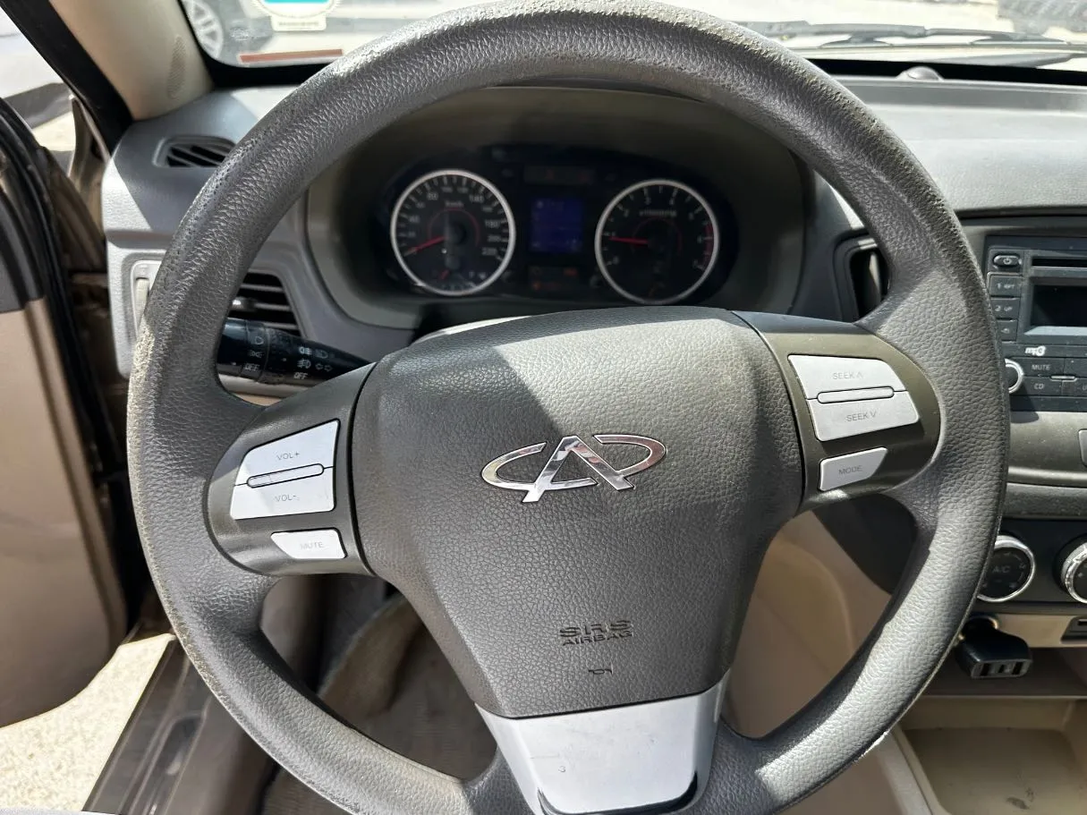 Car image 19