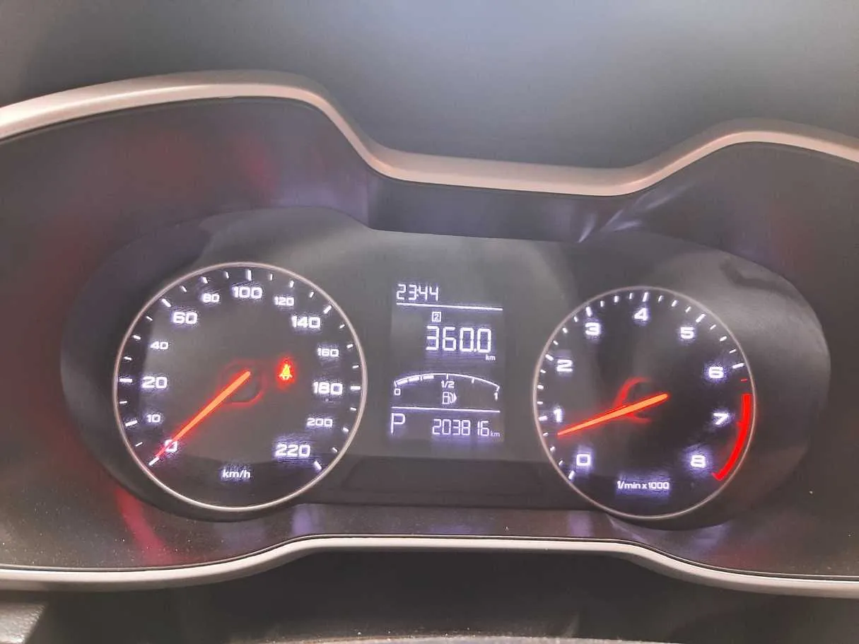 Car image 18