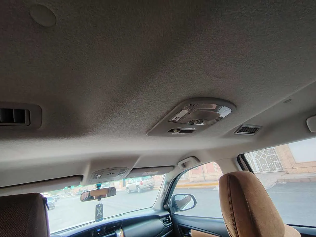 Car image 27