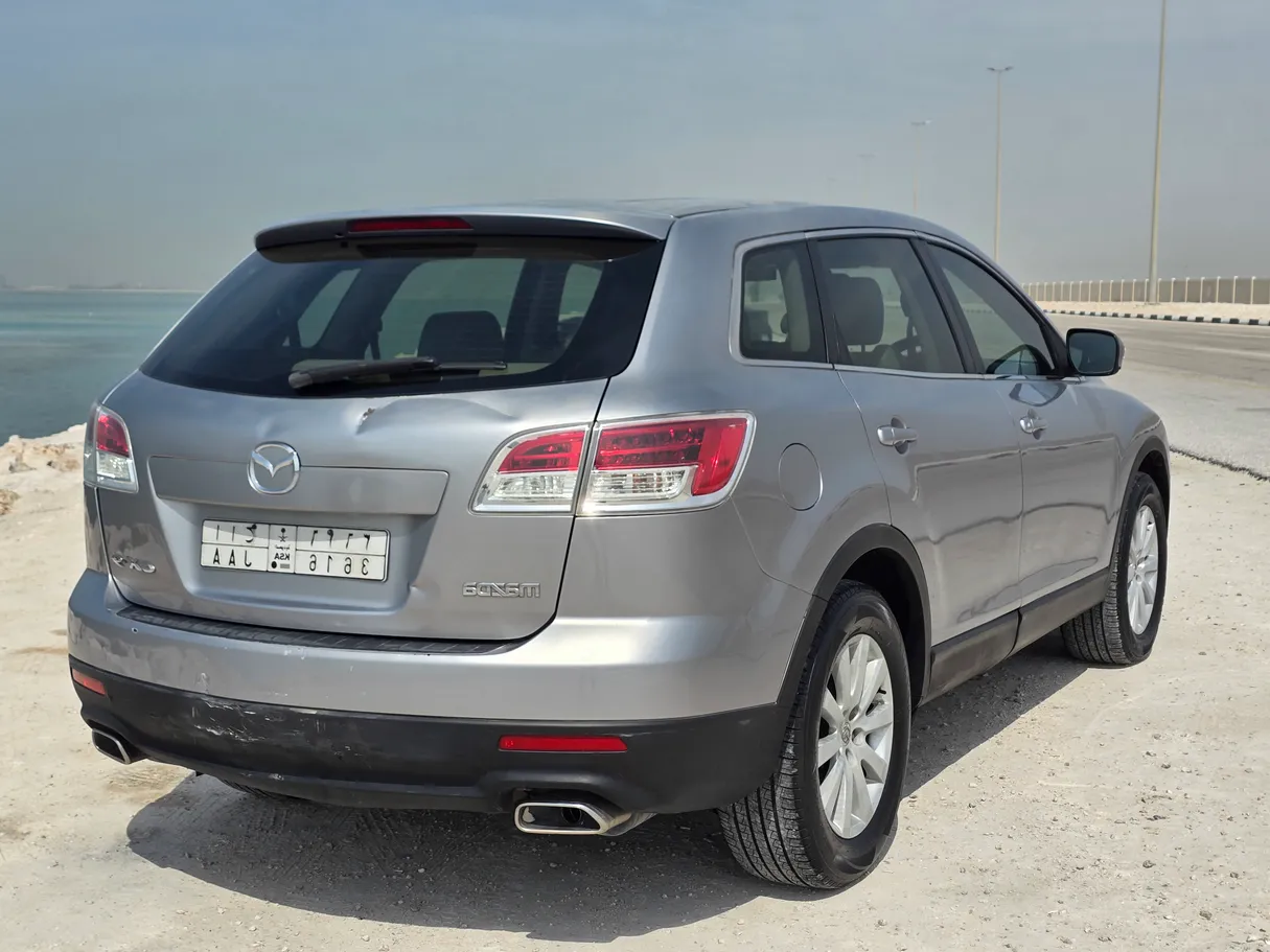 Car image 4