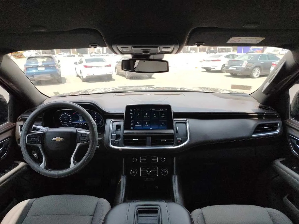 Car image 18