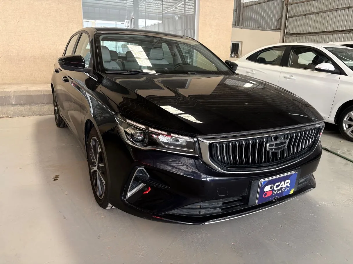 Car image 3