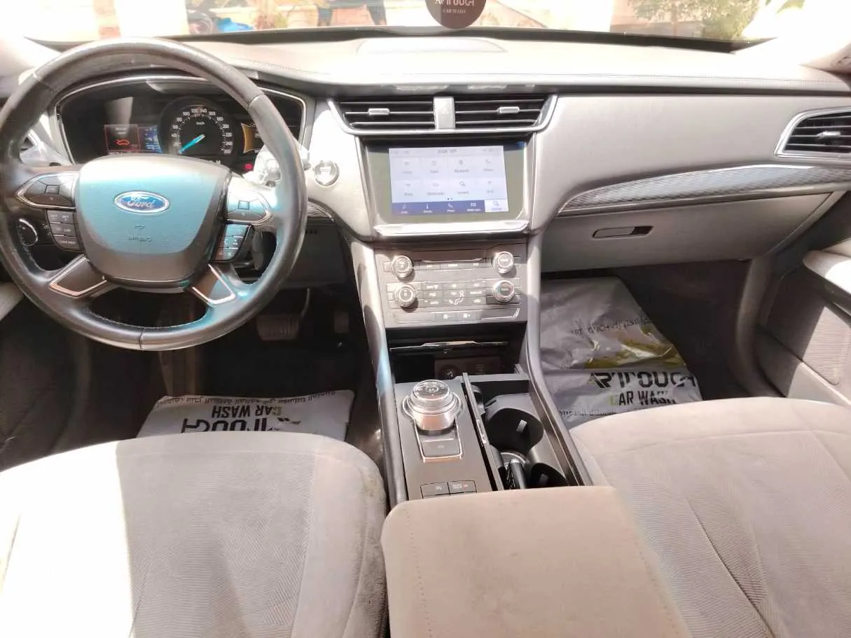Car image 23